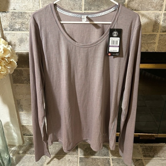 Under Armour Tops - Under Armor Athletic Top XXL NWT